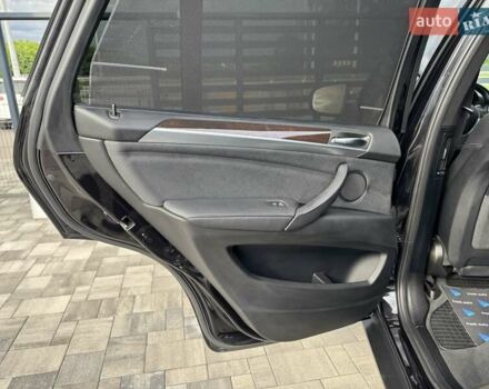 Черный БМВ Х5, объемом двигателя 4.4 л и пробегом 170 тыс. км за 17500 $, фото 24 на Automoto.ua