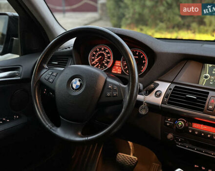 Чорний БМВ Х5, об'ємом двигуна 3 л та пробігом 189 тис. км за 13500 $, фото 70 на Automoto.ua