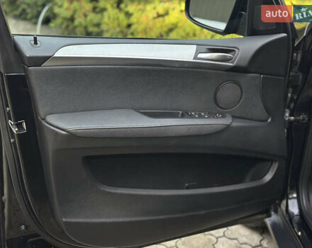 Чорний БМВ Х5, об'ємом двигуна 3 л та пробігом 189 тис. км за 13500 $, фото 58 на Automoto.ua