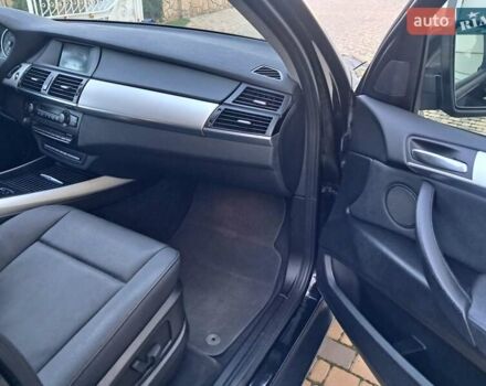 Чорний БМВ Х5, об'ємом двигуна 3 л та пробігом 191 тис. км за 14500 $, фото 65 на Automoto.ua