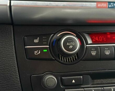 Чорний БМВ Х5, об'ємом двигуна 3 л та пробігом 350 тис. км за 18500 $, фото 58 на Automoto.ua