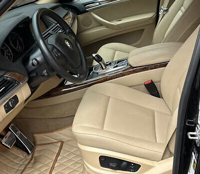 Черный БМВ Х5, объемом двигателя 2.98 л и пробегом 130 тыс. км за 12500 $, фото 8 на Automoto.ua