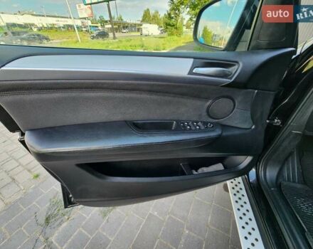 Чорний БМВ Х5, об'ємом двигуна 3 л та пробігом 218 тис. км за 17750 $, фото 86 на Automoto.ua