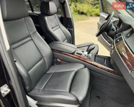 Черный БМВ Х5, объемом двигателя 3 л и пробегом 280 тыс. км за 18800 $, фото 16 на Automoto.ua