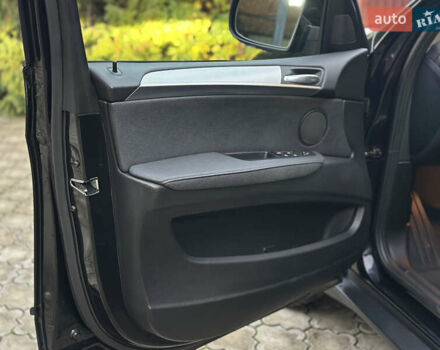 Чорний БМВ Х5, об'ємом двигуна 3 л та пробігом 189 тис. км за 13500 $, фото 59 на Automoto.ua
