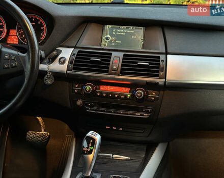 Чорний БМВ Х5, об'ємом двигуна 3 л та пробігом 189 тис. км за 13500 $, фото 72 на Automoto.ua