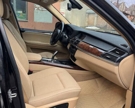 Чорний БМВ Х5, об'ємом двигуна 3 л та пробігом 250 тис. км за 13200 $, фото 23 на Automoto.ua