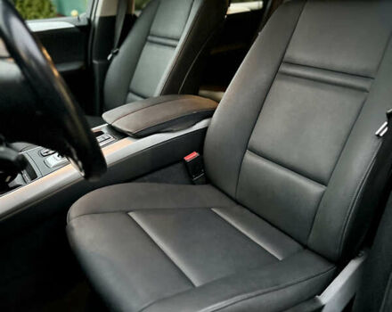 Чорний БМВ Х5, об'ємом двигуна 3 л та пробігом 189 тис. км за 13500 $, фото 50 на Automoto.ua