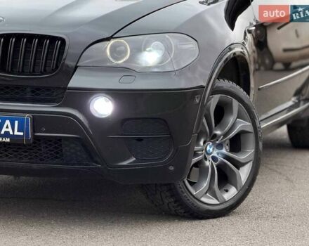 Чорний БМВ Х5, об'ємом двигуна 3 л та пробігом 350 тис. км за 18500 $, фото 4 на Automoto.ua