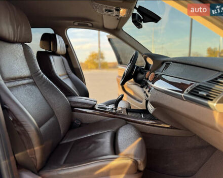 Черный БМВ Х5, объемом двигателя 3 л и пробегом 180 тыс. км за 20500 $, фото 9 на Automoto.ua