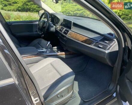 Черный БМВ Х5, объемом двигателя 3 л и пробегом 188 тыс. км за 13500 $, фото 6 на Automoto.ua