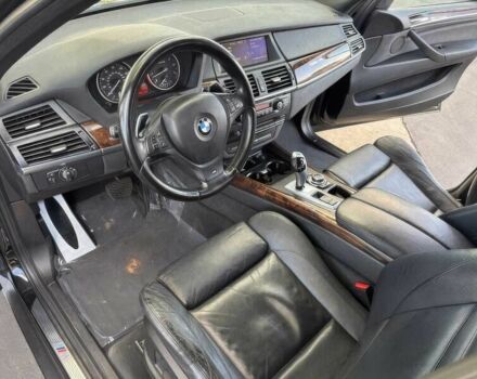 Черный БМВ Х5, объемом двигателя 4.4 л и пробегом 87 тыс. км за 4450 $, фото 7 на Automoto.ua