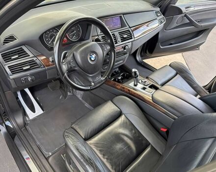 Чорний БМВ Х5, об'ємом двигуна 4.4 л та пробігом 81 тис. км за 3400 $, фото 8 на Automoto.ua