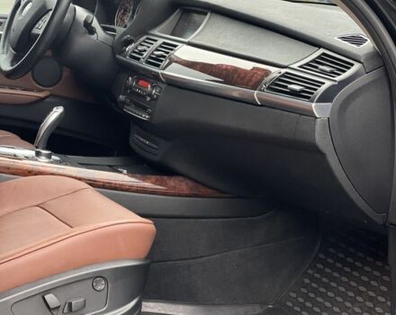 Черный БМВ Х5, объемом двигателя 3 л и пробегом 228 тыс. км за 14850 $, фото 7 на Automoto.ua