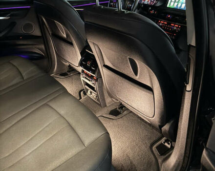 Чорний БМВ Х5, об'ємом двигуна 3 л та пробігом 164 тис. км за 21998 $, фото 57 на Automoto.ua