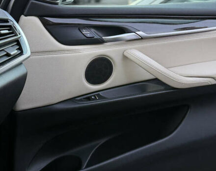 Чорний БМВ Х5, об'ємом двигуна 2.98 л та пробігом 172 тис. км за 20500 $, фото 7 на Automoto.ua