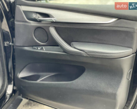 Черный БМВ Х5, объемом двигателя 2 л и пробегом 204 тыс. км за 26900 $, фото 60 на Automoto.ua