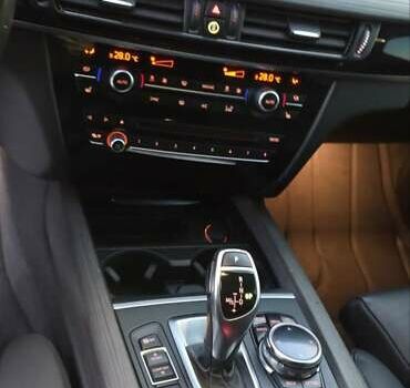 БМВ Х5 2014 в Черновцах на Automoto.ua Черный БМВ Х5, объемом двигателя 2 л и пробегом 110 тыс. км за 31500 $, фото 13 на Automoto.ua