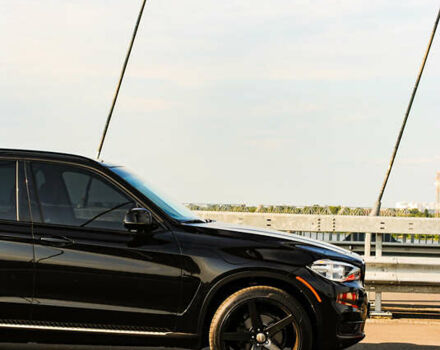 Черный БМВ Х5, объемом двигателя 2.99 л и пробегом 300 тыс. км за 24000 $, фото 15 на Automoto.ua