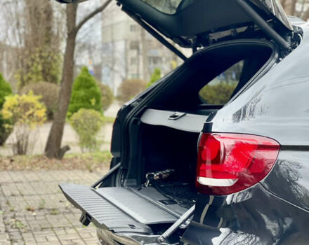 Черный БМВ Х5, объемом двигателя 3 л и пробегом 235 тыс. км за 17995 $, фото 53 на Automoto.ua