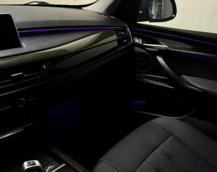 Чорний БМВ Х5, об'ємом двигуна 3 л та пробігом 164 тис. км за 21998 $, фото 61 на Automoto.ua