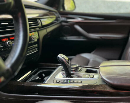 Чорний БМВ Х5, об'ємом двигуна 2.98 л та пробігом 255 тис. км за 29800 $, фото 27 на Automoto.ua