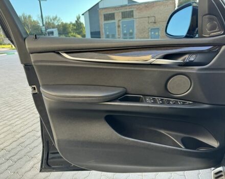 Чорний БМВ Х5, об'ємом двигуна 3 л та пробігом 283 тис. км за 27500 $, фото 16 на Automoto.ua