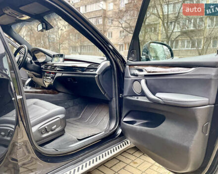 Черный БМВ Х5, объемом двигателя 3 л и пробегом 235 тыс. км за 17995 $, фото 22 на Automoto.ua