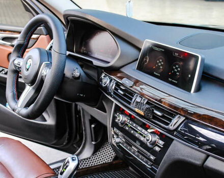 Черный БМВ Х5, объемом двигателя 2.99 л и пробегом 300 тыс. км за 28000 $, фото 9 на Automoto.ua