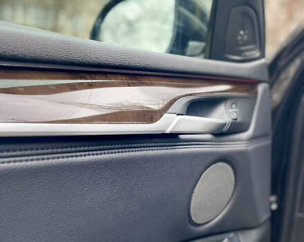 Черный БМВ Х5, объемом двигателя 3 л и пробегом 235 тыс. км за 17995 $, фото 42 на Automoto.ua