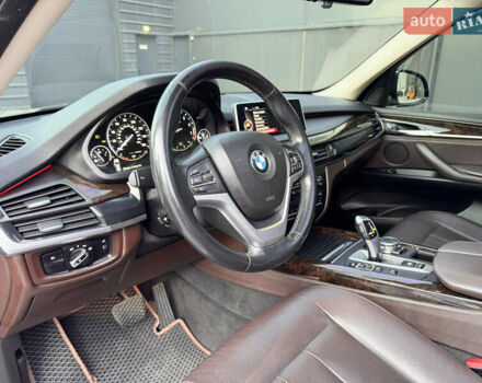 Чорний БМВ Х5, об'ємом двигуна 3 л та пробігом 194 тис. км за 19900 $, фото 25 на Automoto.ua