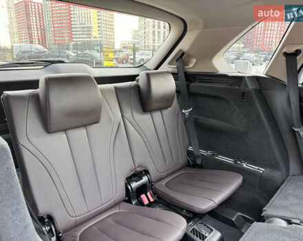 Чорний БМВ Х5, об'ємом двигуна 3 л та пробігом 194 тис. км за 19900 $, фото 3 на Automoto.ua