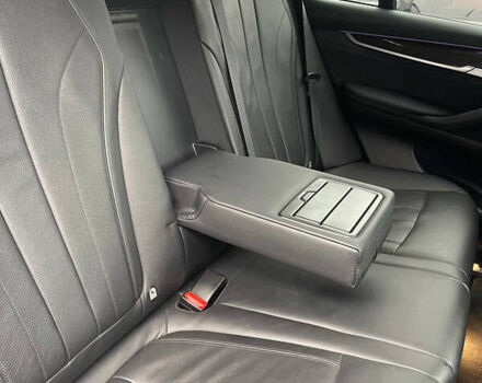 Чорний БМВ Х5, об'ємом двигуна 2.98 л та пробігом 195 тис. км за 20000 $, фото 26 на Automoto.ua