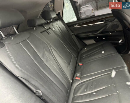 Чорний БМВ Х5, об'ємом двигуна 2.98 л та пробігом 178 тис. км за 19500 $, фото 25 на Automoto.ua