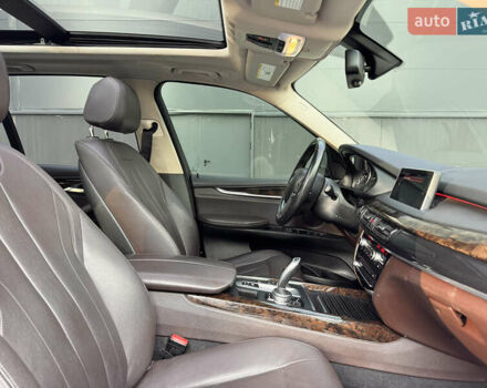 Чорний БМВ Х5, об'ємом двигуна 3 л та пробігом 194 тис. км за 19900 $, фото 17 на Automoto.ua