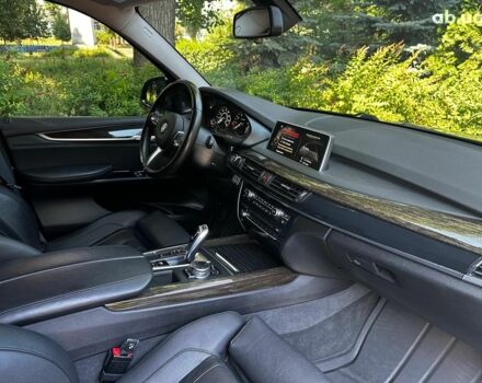 Чорний БМВ Х5, об'ємом двигуна 3 л та пробігом 115 тис. км за 30990 $, фото 28 на Automoto.ua