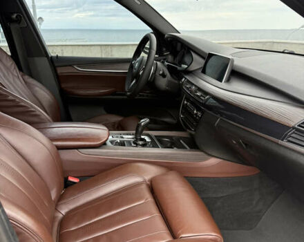 Чорний БМВ Х5, об'ємом двигуна 2.99 л та пробігом 136 тис. км за 35900 $, фото 13 на Automoto.ua