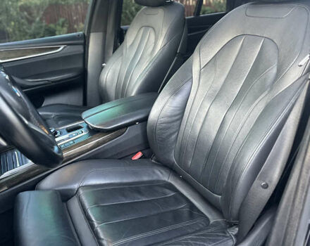 Чорний БМВ Х5, об'ємом двигуна 3 л та пробігом 320 тис. км за 25950 $, фото 27 на Automoto.ua