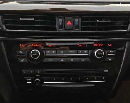 Чорний БМВ Х5, об'ємом двигуна 3 л та пробігом 298 тис. км за 19990 $, фото 19 на Automoto.ua