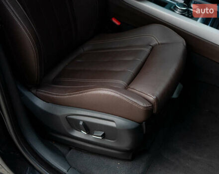 Черный БМВ Х5, объемом двигателя 2 л и пробегом 140 тыс. км за 35000 $, фото 20 на Automoto.ua