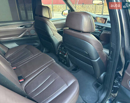 Чорний БМВ Х5, об'ємом двигуна 2.99 л та пробігом 225 тис. км за 39000 $, фото 32 на Automoto.ua