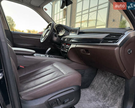 Черный БМВ Х5, объемом двигателя 2 л и пробегом 163 тыс. км за 25900 $, фото 57 на Automoto.ua