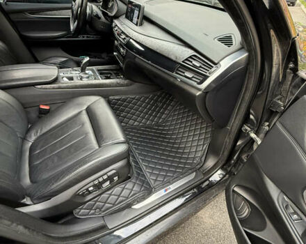 Чорний БМВ Х5, об'ємом двигуна 3 л та пробігом 140 тис. км за 27500 $, фото 9 на Automoto.ua
