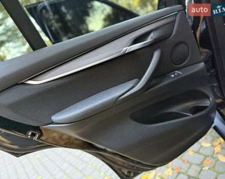 Чорний БМВ Х5, об'ємом двигуна 2 л та пробігом 130 тис. км за 28500 $, фото 85 на Automoto.ua