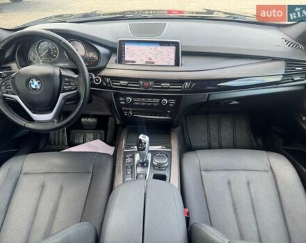 Черный БМВ Х5, объемом двигателя 2 л и пробегом 204 тыс. км за 8000 $, фото 5 на Automoto.ua