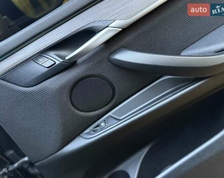 Чорний БМВ Х5, об'ємом двигуна 2 л та пробігом 130 тис. км за 28500 $, фото 59 на Automoto.ua
