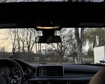 Черный БМВ Х5, объемом двигателя 2.98 л и пробегом 256 тыс. км за 25000 $, фото 1 на Automoto.ua