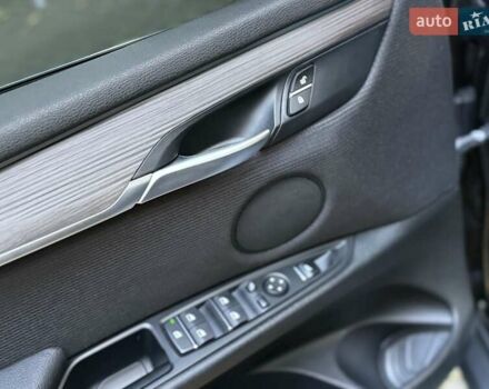 Чорний БМВ Х5, об'ємом двигуна 2 л та пробігом 130 тис. км за 28500 $, фото 46 на Automoto.ua
