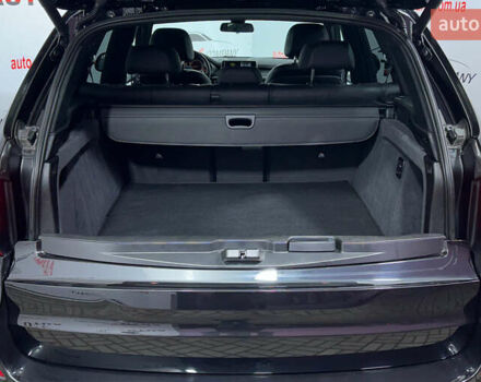 Чорний БМВ Х5, об'ємом двигуна 2.99 л та пробігом 178 тис. км за 38950 $, фото 4 на Automoto.ua