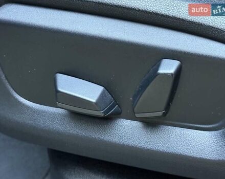 Чорний БМВ Х5, об'ємом двигуна 2 л та пробігом 130 тис. км за 28500 $, фото 49 на Automoto.ua